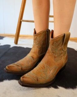 Corral Boots CIRCLE G BY CORRAL WOMEN'S ANKLE EMBROIDERED ZIPPER BOOTIE -Steelers Style 100 bad6f294 255a 40c5 a8de 5d5c41e7eec8