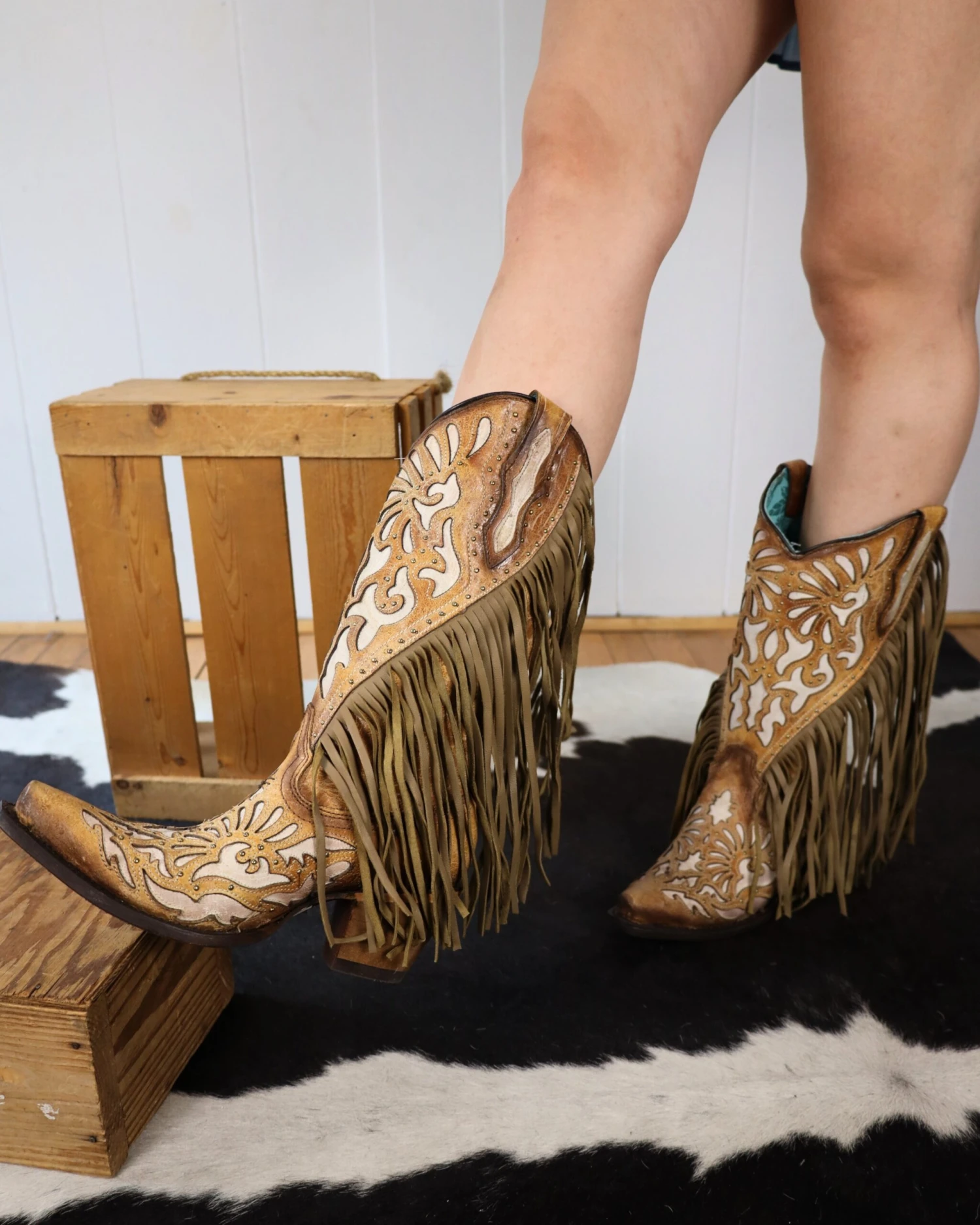 Corral Boots CORRAL WOMEN'S EMBROIDERY & FRINGE BROWN SNIP TOE WESTERN BOOTS 7 Corral Boots CORRAL WOMEN'S EMBROIDERY & FRINGE BROWN SNIP TOE WESTERN BOOTS - Image 7