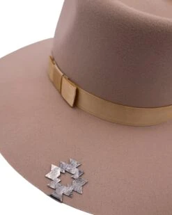 THE WINGED HEART SANTA FE STAINLESS HAMMERED HAT CLIP -Steelers Style 191 2550d7b7 ab0f 4ffa 87f4 2c6a8389cab3