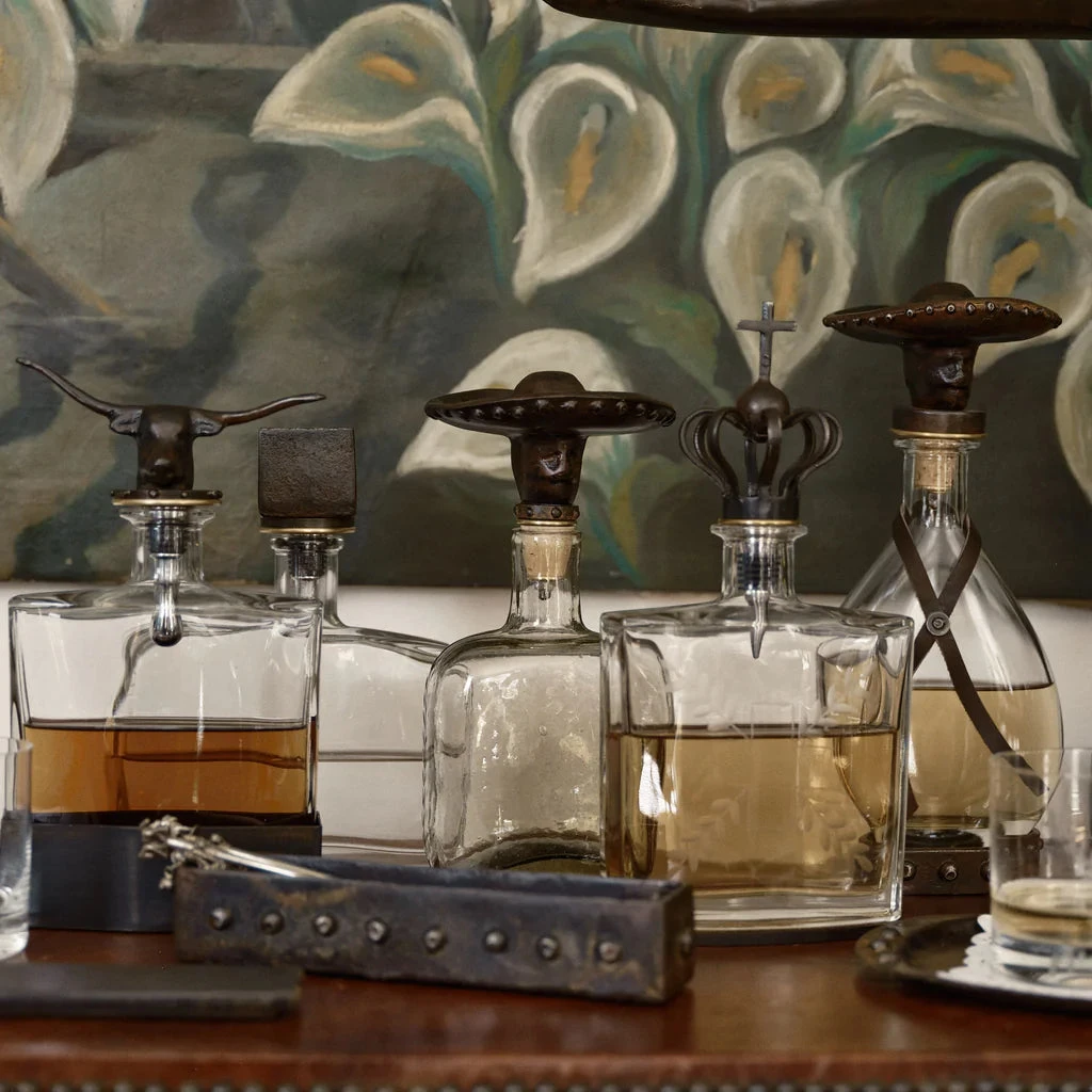 JAN BARBOGLIO IMPERIO ENGRAVED DECANTER 3 JAN BARBOGLIO IMPERIO ENGRAVED DECANTER - Image 3