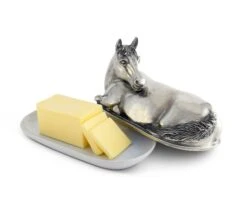ARTHUR COURT Vagabond House Equestrian Butter Dish -Steelers Style H108HS 2000x 60f13a0e 7518 4640 bb19 1ef95731a5e9