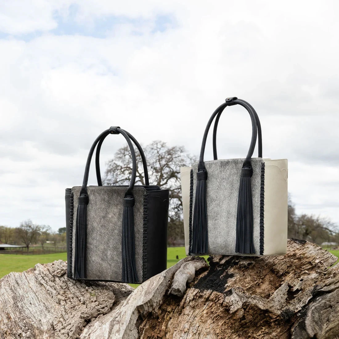 WESTERN AND CO. UPTOWN TASSEL TOTE - BLACK 2 WESTERN AND CO. UPTOWN TASSEL TOTE - BLACK - Image 2