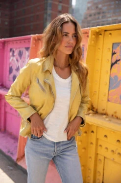 MAURITIUS WOMEN'S SOFIA JACKET- YELLOW -Steelers Style SofiaYellow 1 720x 34b05b7c 6ff8 4e70 82b5 5077bcf2a20e