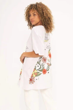 PROJECT SOCIAL SUN COMING MOON GOING TEE -Steelers Style project social t sun coming moon going oversized tee vintage white 2131 540x b8e6277f fe3f 4f5d 9d3f 33b242a4203f