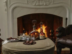 JAN BARBOGLIO COA DECANTER -Steelers Style psjan0820588 WEB 1024x1024 820f9091 f9e9 4dc2 83b2 6b67c678c7e9