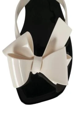 JEFFREY CAMPBELL SUGARY JELLY WITH BOW- CREAM SHINY -Steelers Style sugary flat sandal jeffrey campbell 842461 1365x a93d9c8a bafa 4524 af6f 7862b7209179